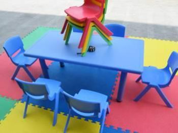 Bàn chữ nhật điều chỉnh cao thấp 